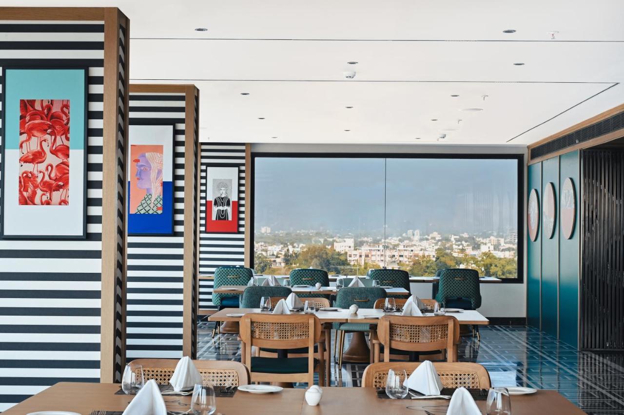 Parallel Hotel Udaipur, A Member Of Radisson Individuals Экстерьер фото