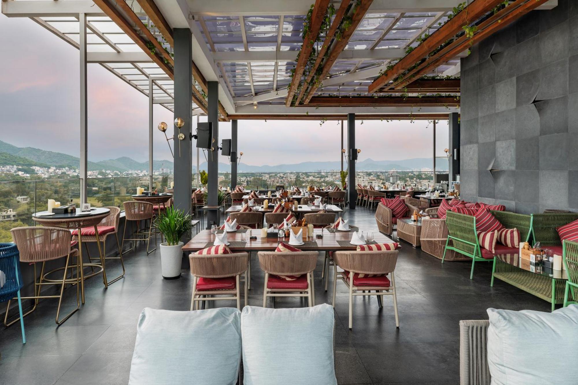 Parallel Hotel Udaipur, A Member Of Radisson Individuals Экстерьер фото